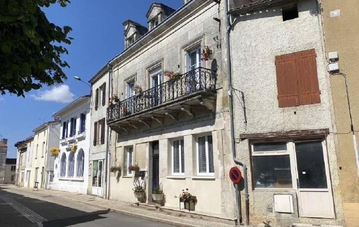 Maison VILLEFAGNAN (16240)  156 m2 158 500 € 