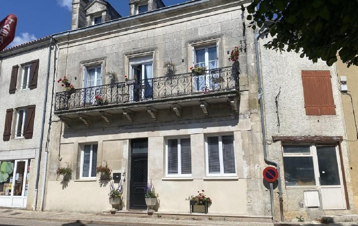 Maison VILLEFAGNAN (16240)  156 m2 158 500 € 