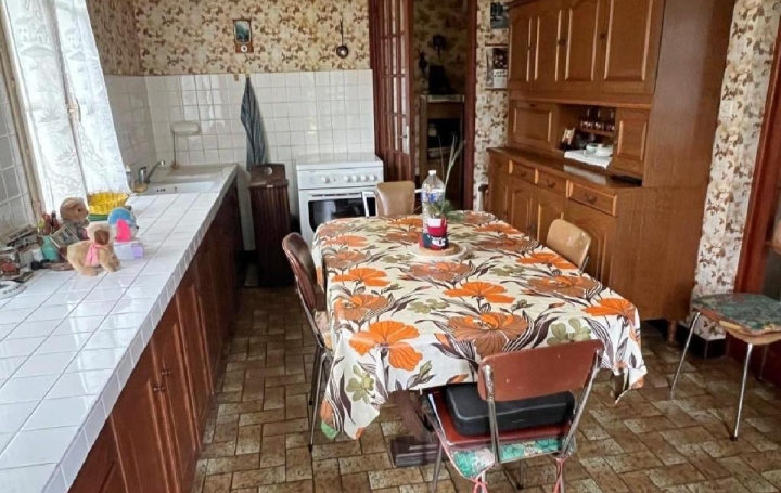 Maison NANTEUIL-EN-VALLEE (16700)  112 m2 96 000 € 