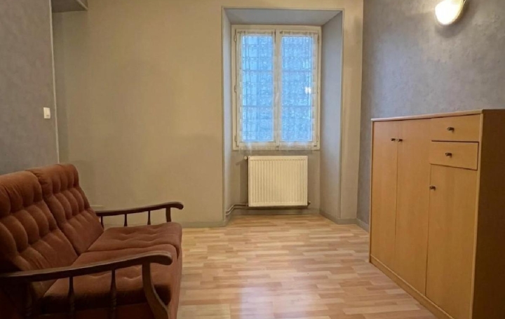 Maison VERTEUIL-SUR-CHARENTE (16510)  75 m2 65 000 € 