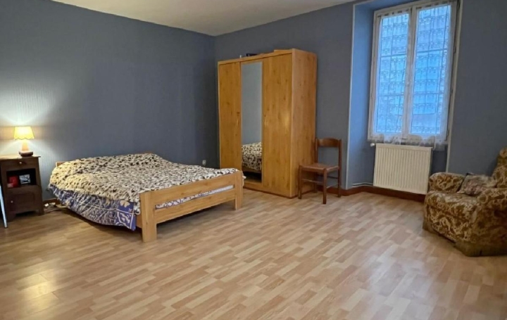 Maison VERTEUIL-SUR-CHARENTE (16510)  75 m2 65 000 € 