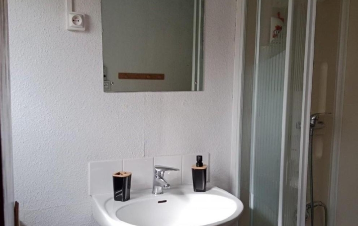 Maison NANTEUIL-EN-VALLEE (16700)  36 m2 65 000 € 