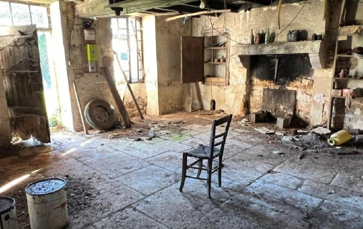 Maison VILLEFAGNAN (16240)  72 m2 22 000 € 