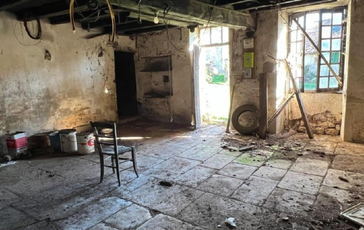 Maison VILLEFAGNAN (16240)  72 m2 22 000 € 