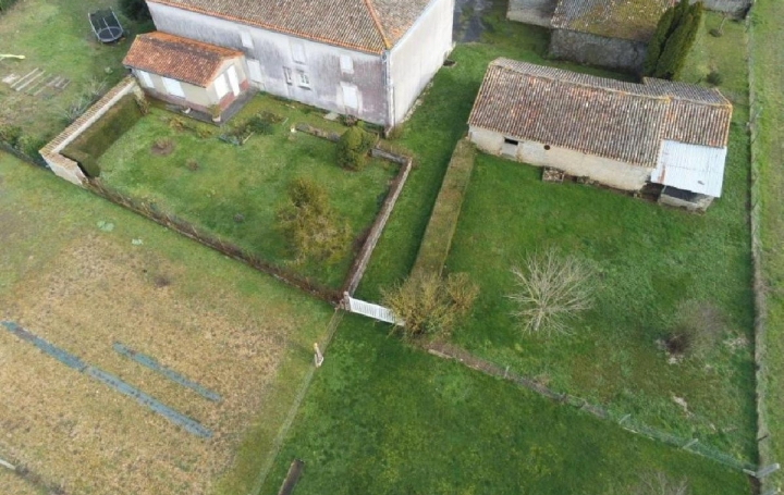 Maison VILLEFAGNAN (16240)  210 m2 202 000 € 