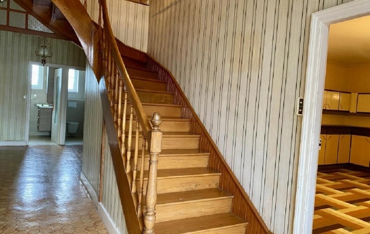 Maison VILLEFAGNAN (16240)  210 m2 202 000 € 