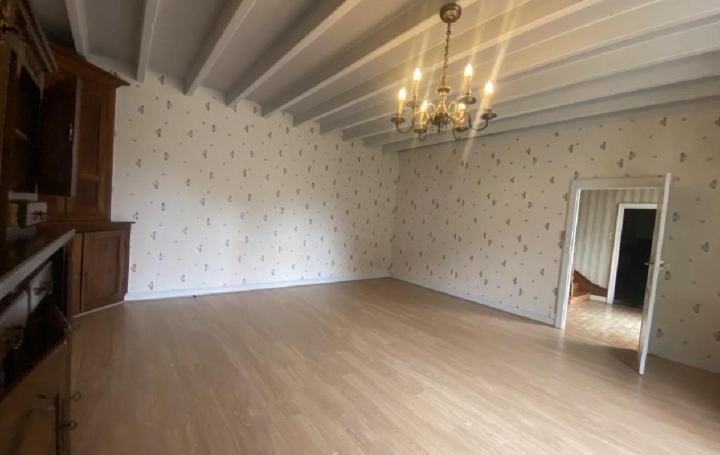 Maison VILLEFAGNAN (16240)  210 m2 202 000 € 