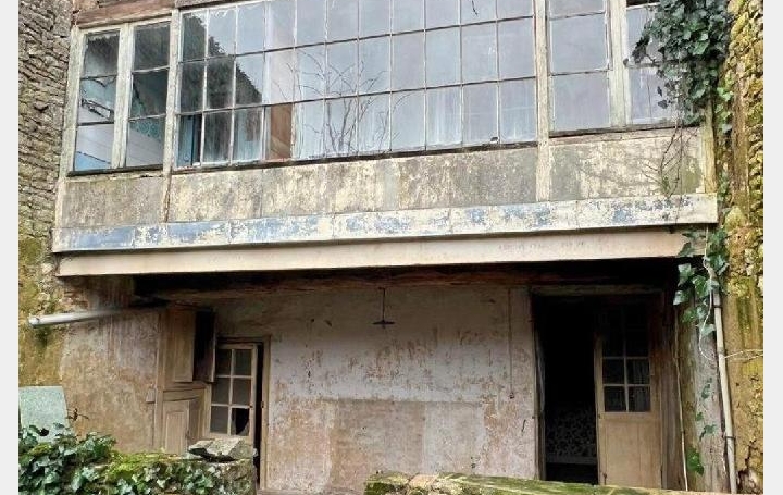 Maison RUFFEC (16700)  136 m2 22 500 € 