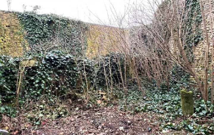 Maison RUFFEC (16700)  136 m2 22 500 € 