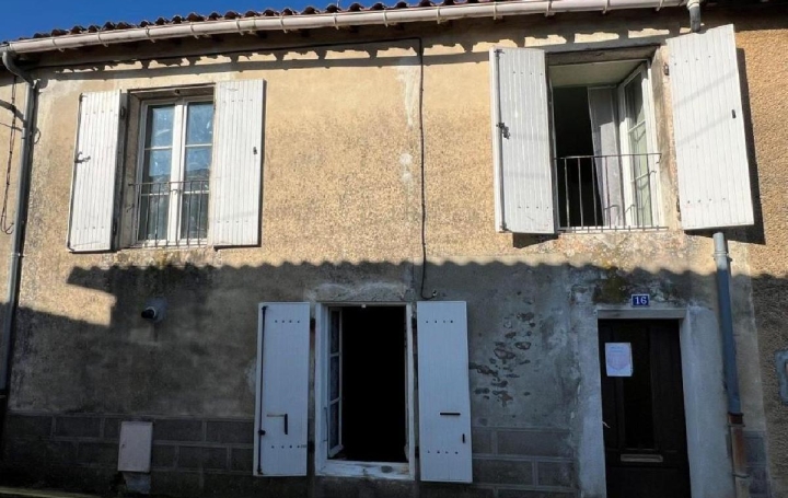 Maison RUFFEC (16700)  93 m2 75 000 € 