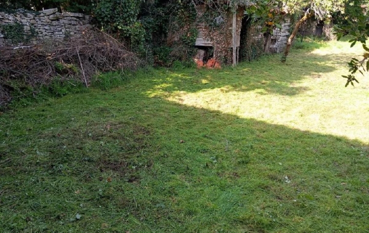 Maison RUFFEC (16700)  93 m2 75 000 € 