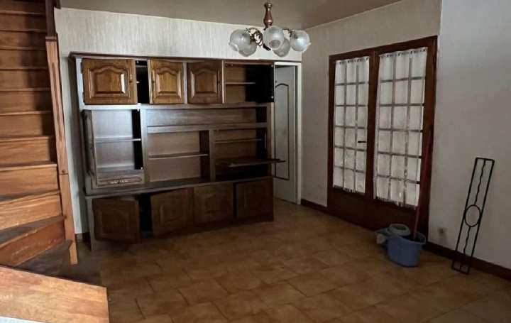 Maison RUFFEC (16700)  93 m2 75 000 € 