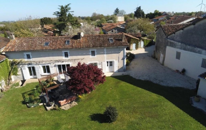 Maison CIVRAY (86400)  185 m2 249 950 € 