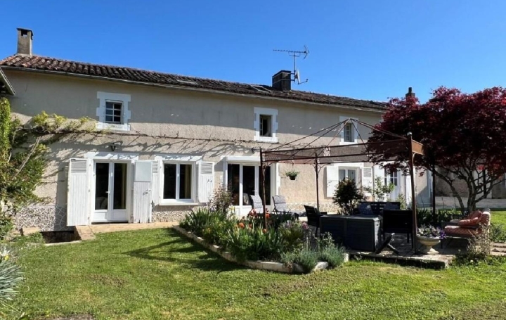Maison CIVRAY (86400)  185 m2 249 950 € 