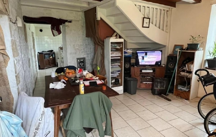 Maison RUFFEC (16700)  103 m2 75 000 € 