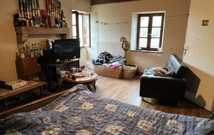 Maison RUFFEC (16700)  103 m2 75 000 € 