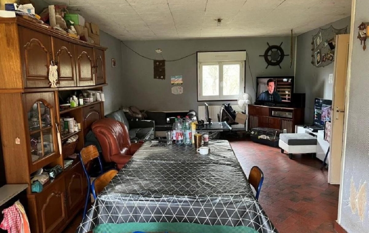 Maison RUFFEC (16700)  106 m2 85 490 € 