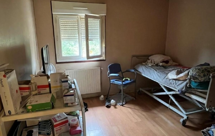 Maison RUFFEC (16700)  106 m2 85 490 € 