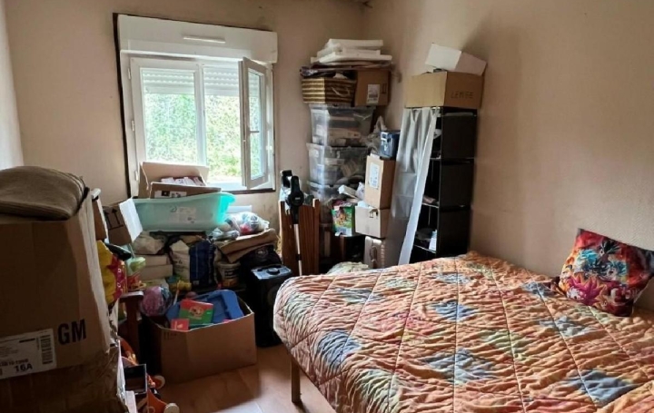 Maison RUFFEC (16700)  106 m2 85 490 € 