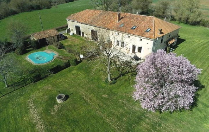 Maison CHAMPAGNE-MOUTON (16350)  280 m2 299 950 € 