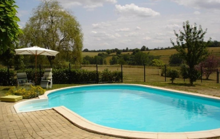 Maison CHAMPAGNE-MOUTON (16350)  280 m2 299 950 € 