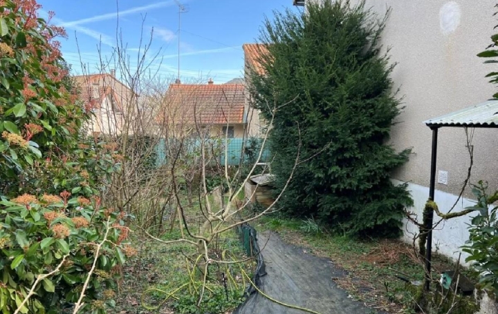 Maison CIVRAY (86400)  104 m2 106 450 € 