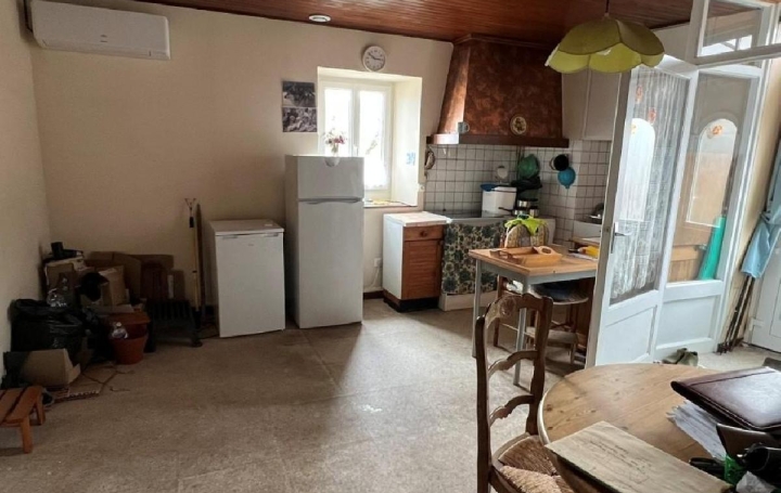 Maison CIVRAY (86400)  104 m2 106 450 € 