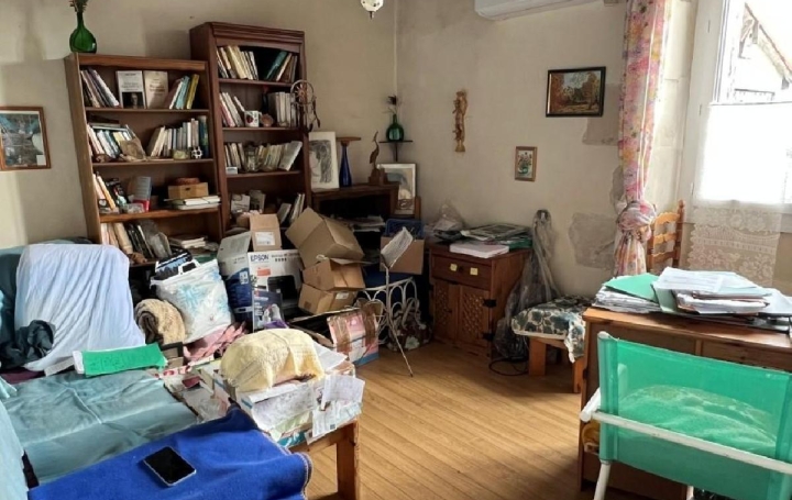 Maison CIVRAY (86400)  104 m2 106 450 € 