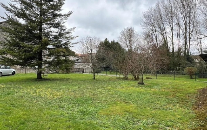 Maison VERTEUIL-SUR-CHARENTE (16510)  129 m2 263 150 € 