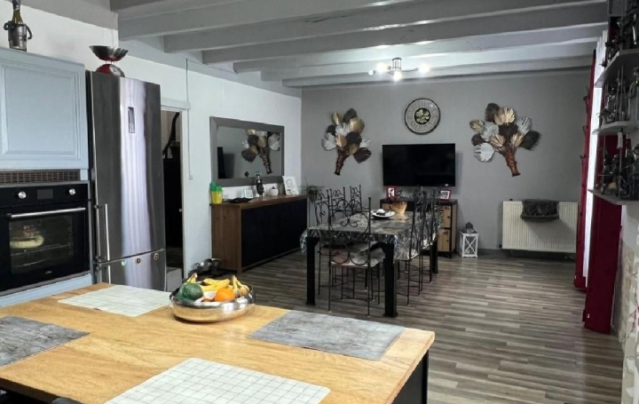 Maison RUFFEC (16700)  100 m2 91 350 € 