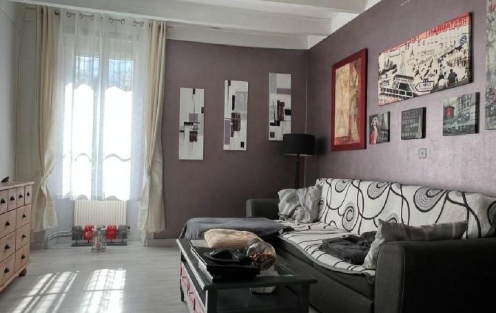 Maison RUFFEC (16700)  100 m2 91 350 € 