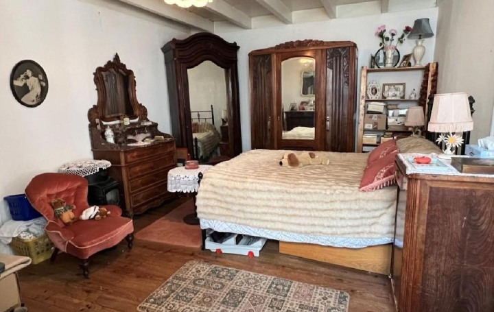 Maison RUFFEC (16700)  56 m2 55 000 € 