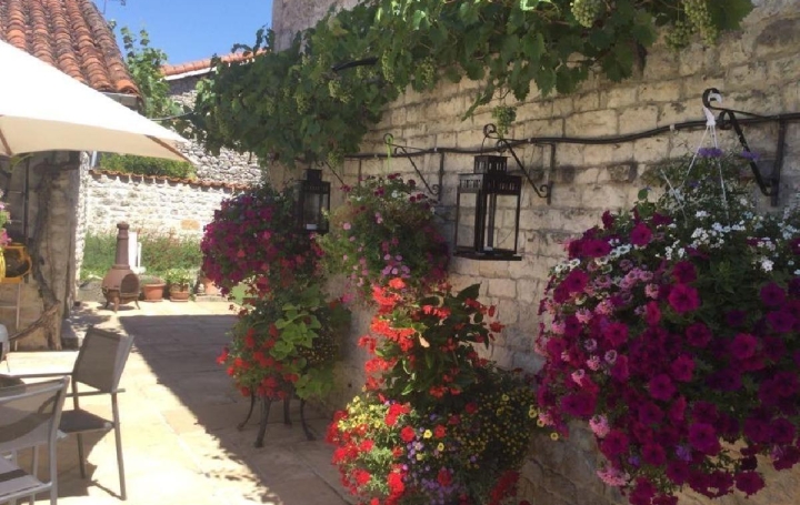 Maison MANSLE (16230)  120 m2 158 500 € 