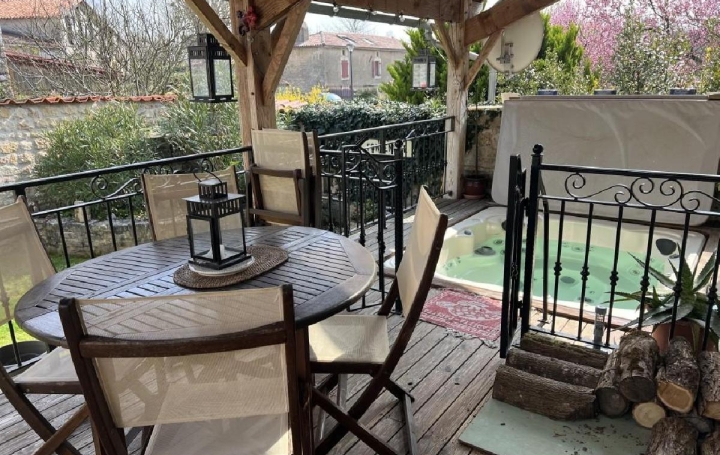 Maison MANSLE (16230)  120 m2 158 500 € 