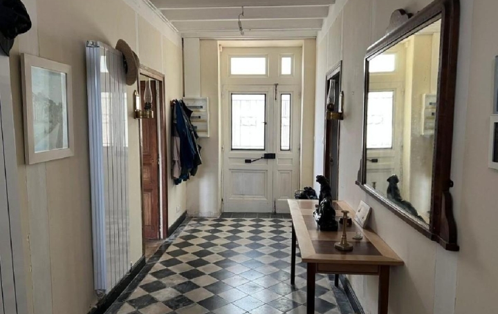 Maison RUFFEC (16700)  187 m2 196 800 € 