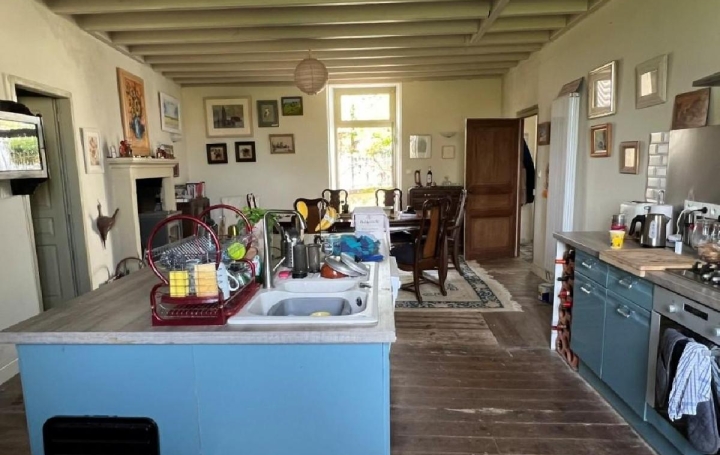 Maison RUFFEC (16700)  187 m2 196 800 € 
