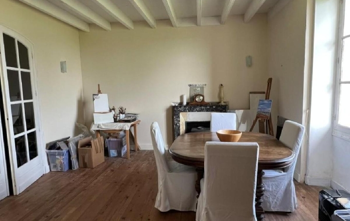 Maison RUFFEC (16700)  187 m2 196 800 € 