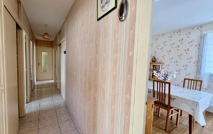 Maison RUFFEC (16700)  85 m2 129 000 € 