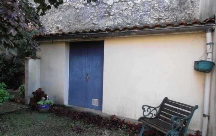 Maison RUFFEC (16700)  127 m2 129 500 € 