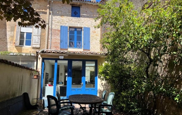 Maison RUFFEC (16700)  127 m2 129 500 € 