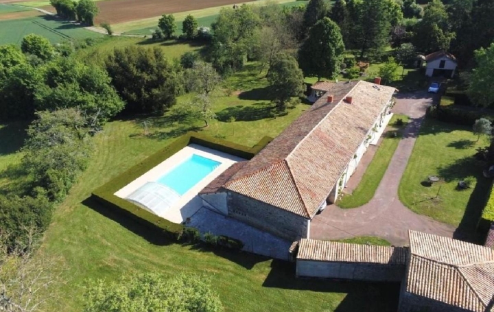 Maison SAUZE-VAUSSAIS (79190)  293 m2 394 725 € 