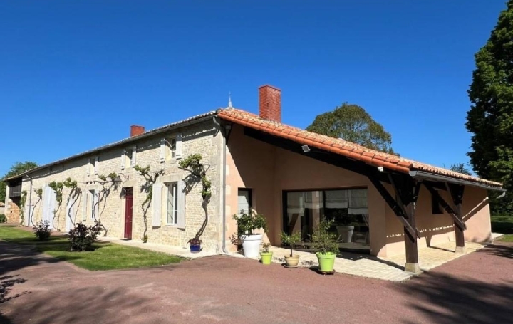 Maison SAUZE-VAUSSAIS (79190)  293 m2 394 725 € 