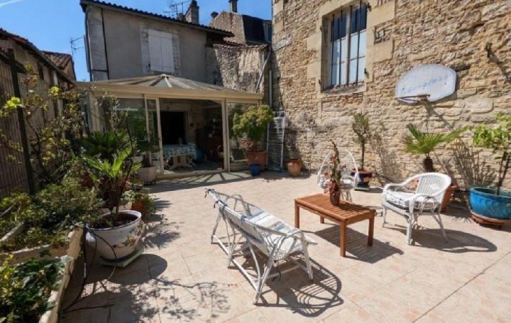 Maison / Villa RUFFEC (16700) 212 m<sup>2</sup> 150 500 € 