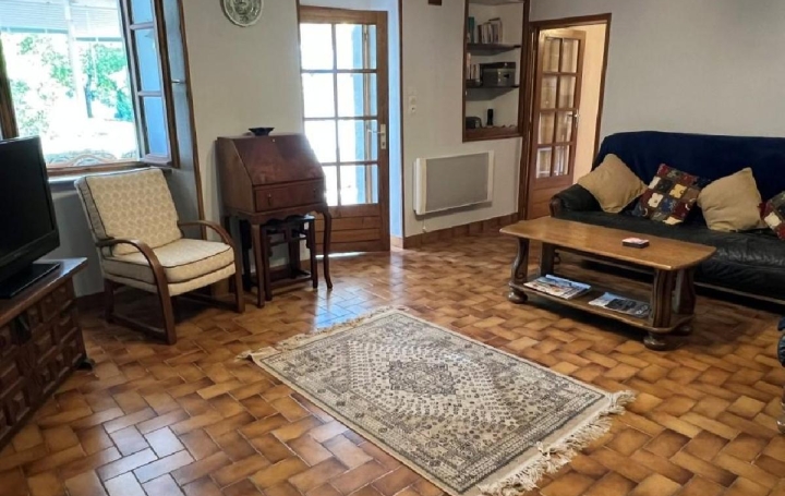 Maison CHEF-BOUTONNE (79110)  147 m2 117 000 € 