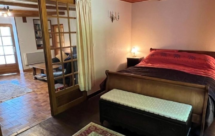 Maison CHEF-BOUTONNE (79110)  147 m2 117 000 € 