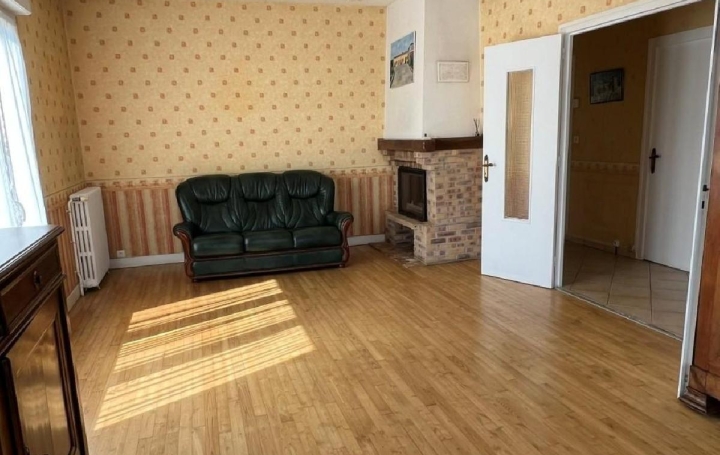 Maison RUFFEC (16700)  131 m2 164 890 € 