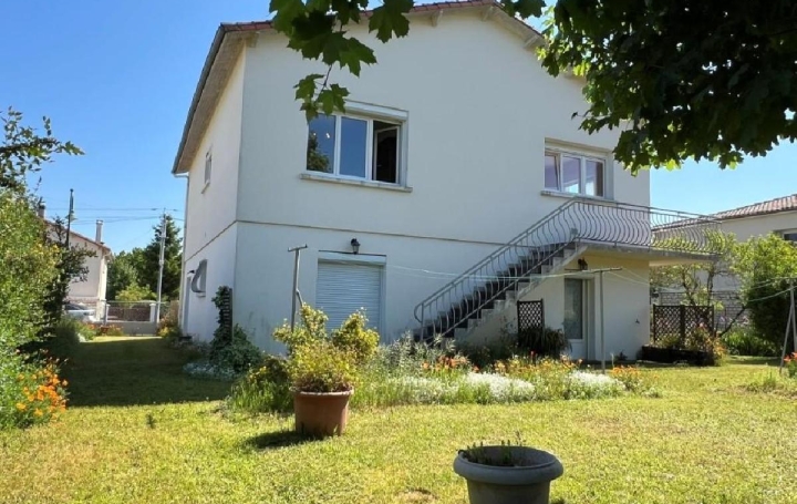 Maison RUFFEC (16700)  131 m2 154 255 € 