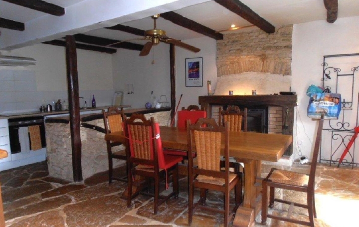 Maison LEZAY (79120)  180 m2 234 000 € 