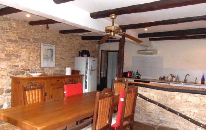 Maison LEZAY (79120)  180 m2 234 000 € 