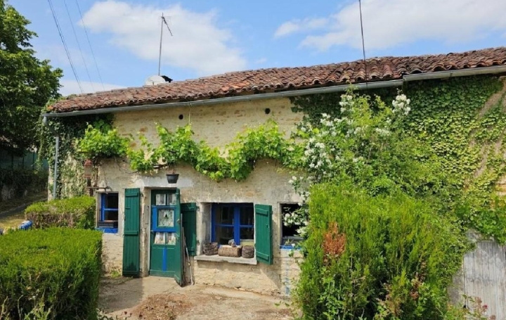 Maison SAINT-CLAUD (16450)  99 m2 86 000 € 